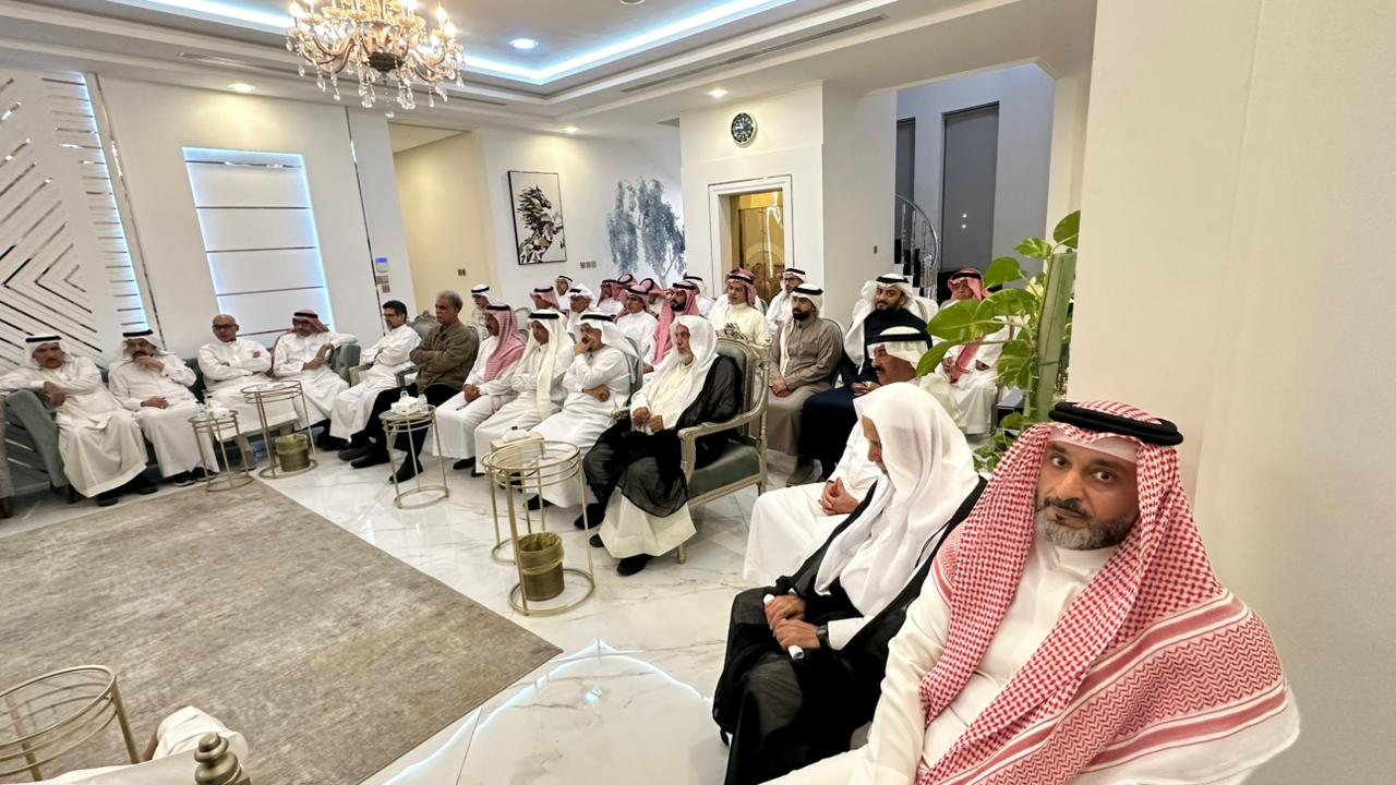 ��� ����